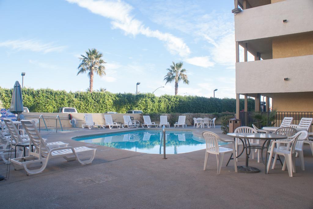 Red Lion Inn & Suites Cathedral City Palm Springs Dış mekan fotoğraf