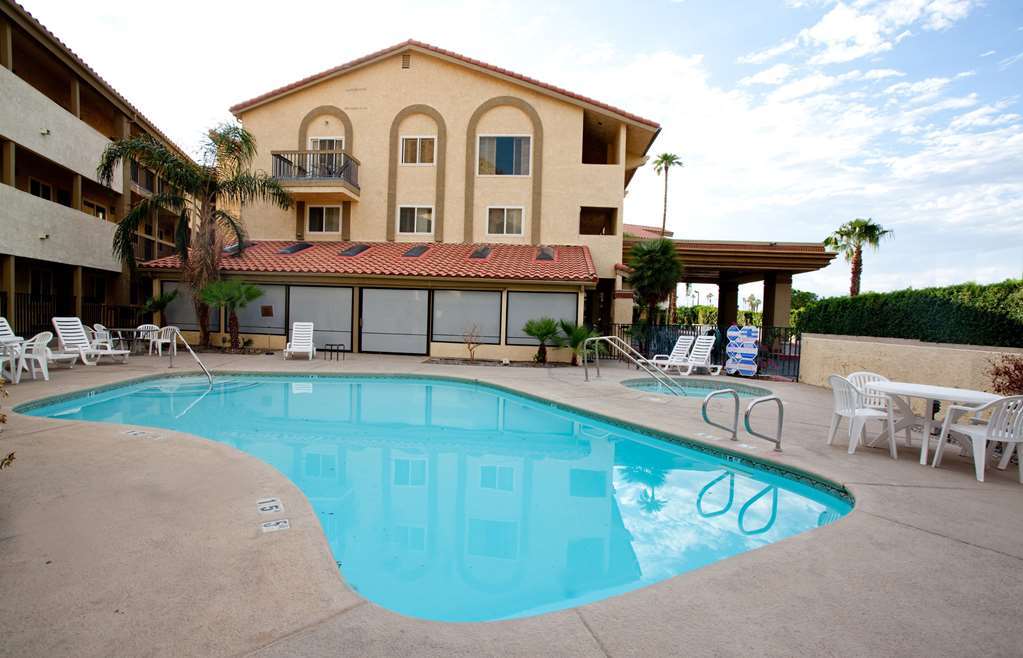 Red Lion Inn & Suites Cathedral City Palm Springs Konforlar fotoğraf