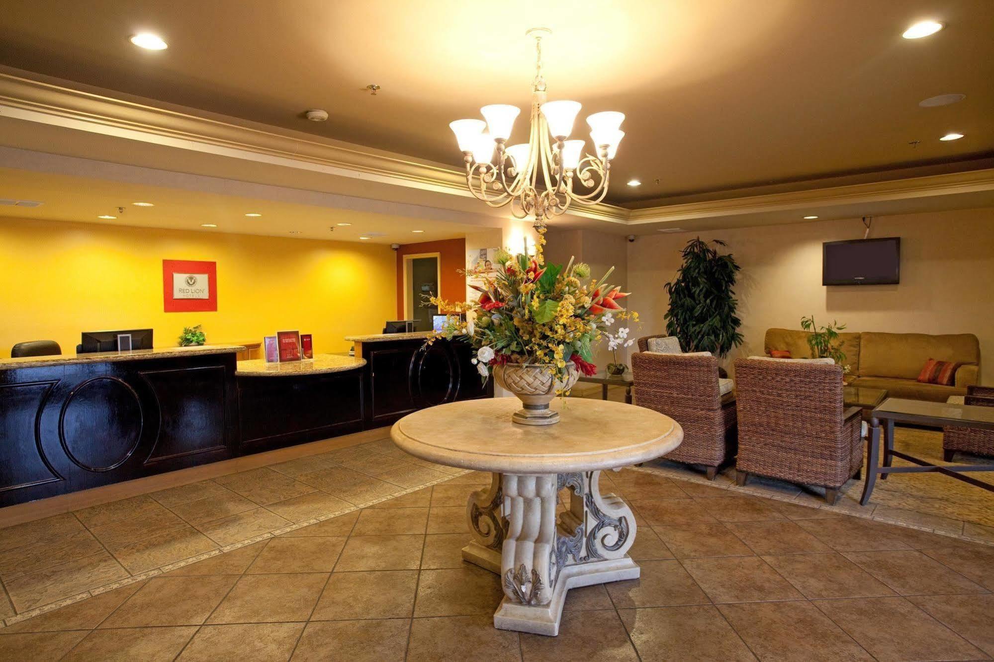 Red Lion Inn & Suites Cathedral City Palm Springs Dış mekan fotoğraf