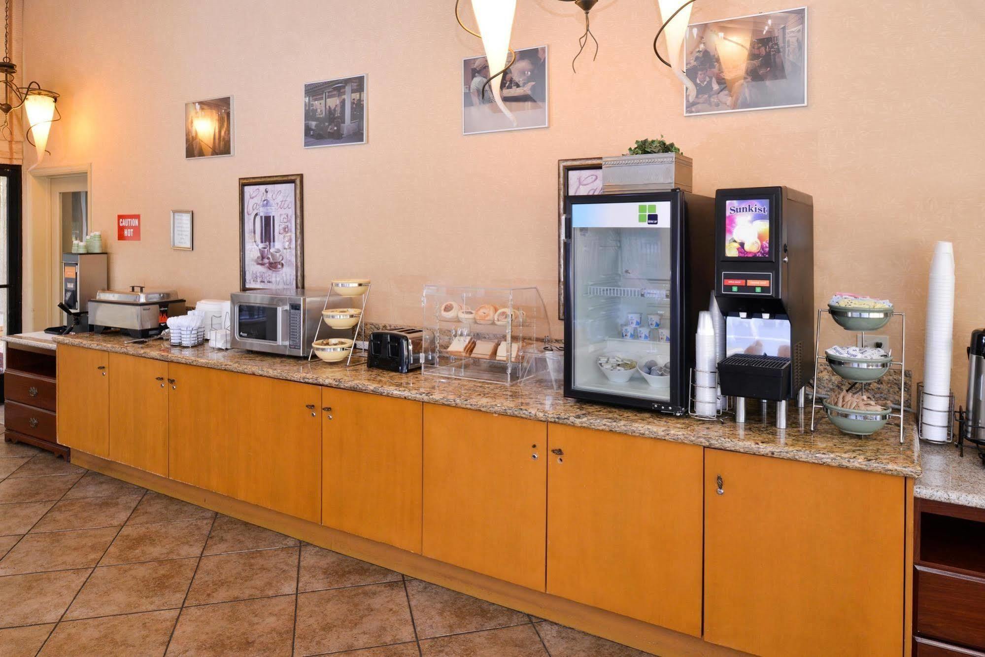 Red Lion Inn & Suites Cathedral City Palm Springs Dış mekan fotoğraf