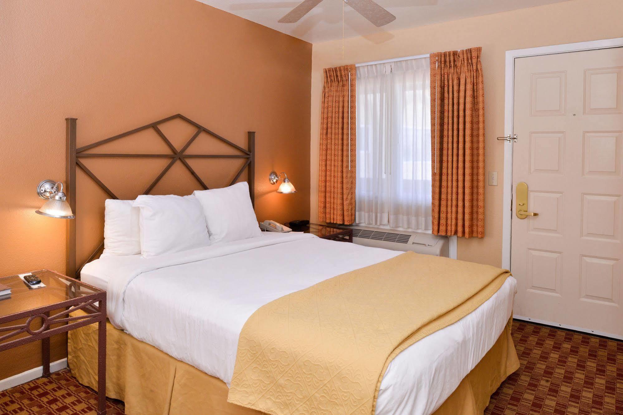 Red Lion Inn & Suites Cathedral City Palm Springs Dış mekan fotoğraf