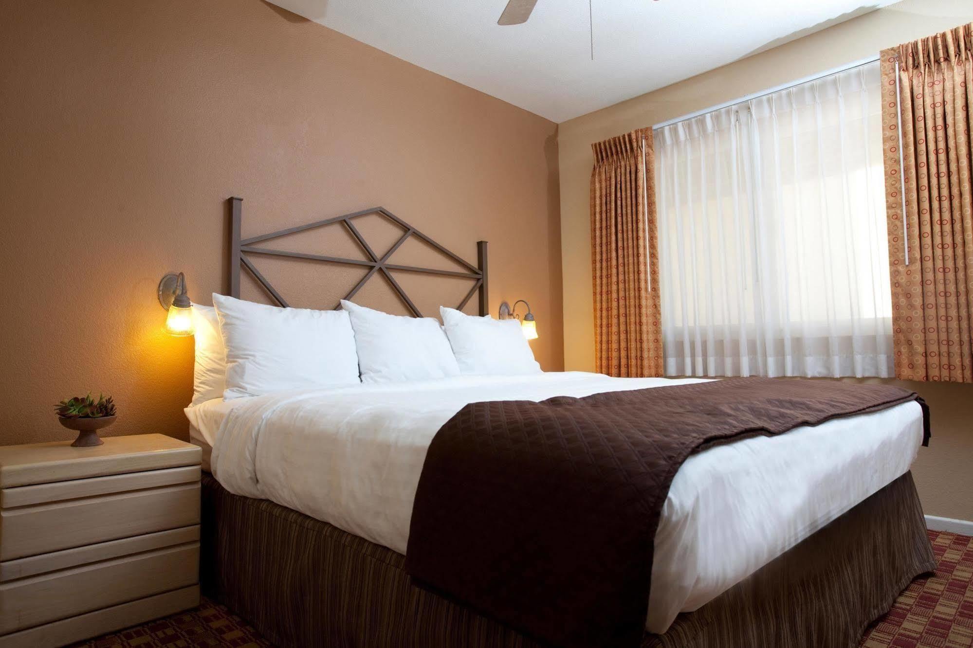 Red Lion Inn & Suites Cathedral City Palm Springs Dış mekan fotoğraf