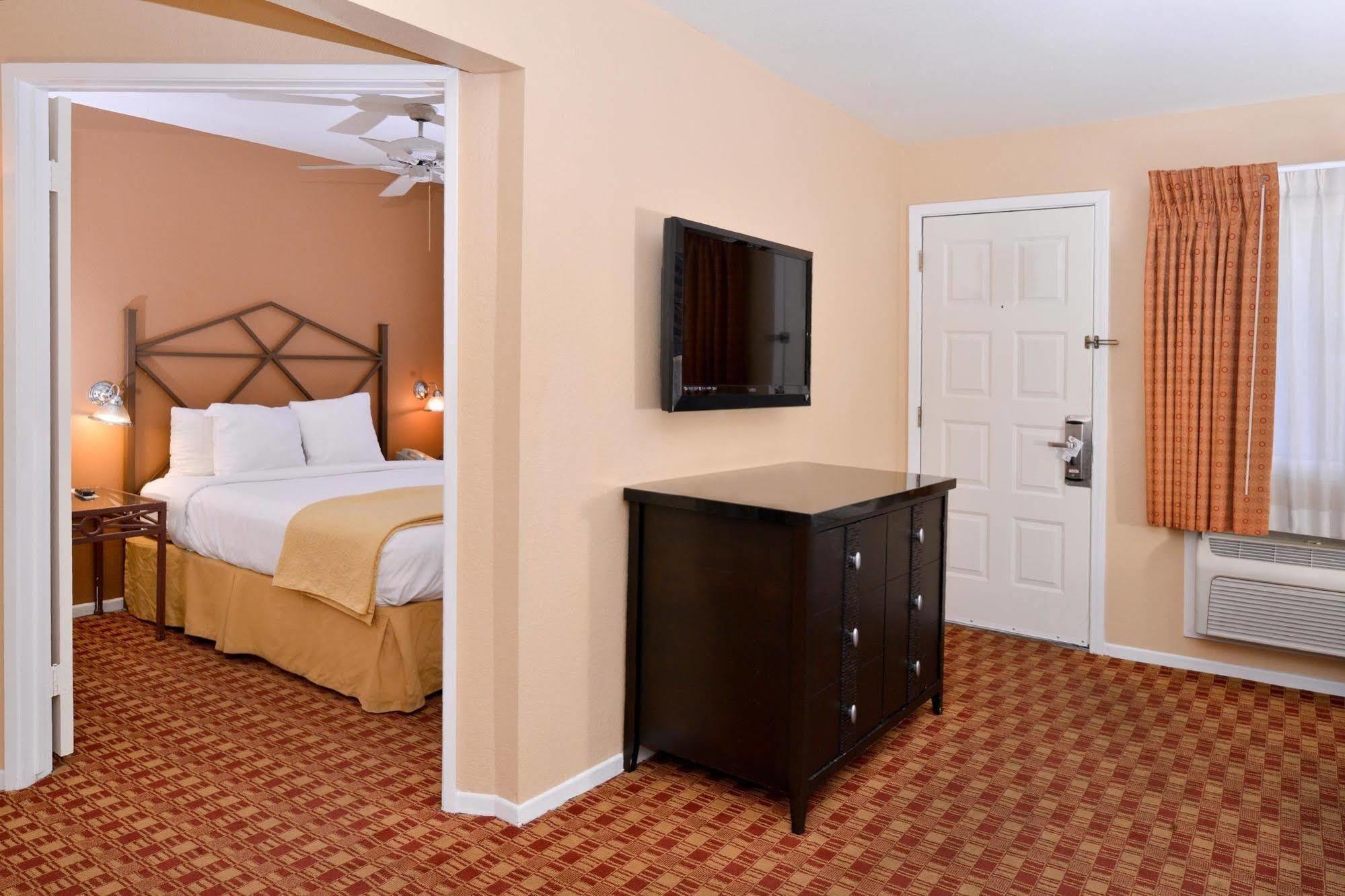 Red Lion Inn & Suites Cathedral City Palm Springs Dış mekan fotoğraf