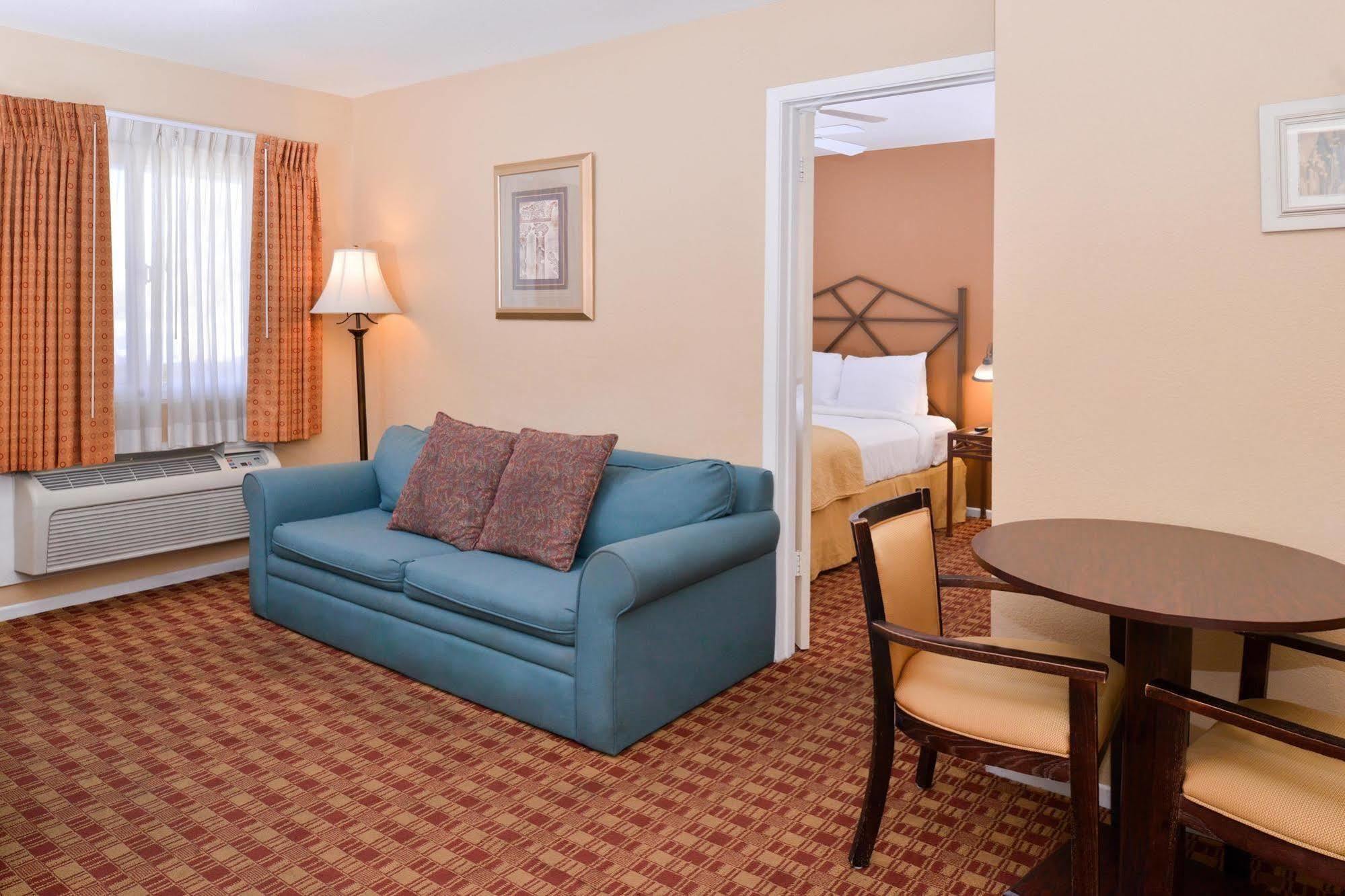 Red Lion Inn & Suites Cathedral City Palm Springs Dış mekan fotoğraf